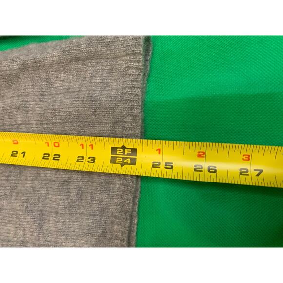 Bloomingdale’s Sutton Studio Gray 100% Cashmere Sweater Size Large - Picture 6 of 10